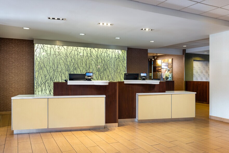 More Photos Of 809 Venture Dr, Smithfield Hotel For Sale