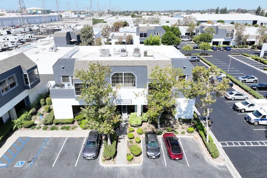 More Photos Of 1570 N Batavia St, Orange Office For Sale