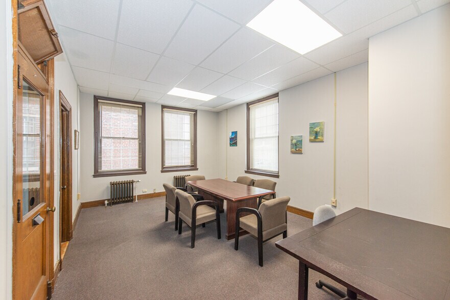 More Photos Of 83 Spring St, Newton Office For Sale