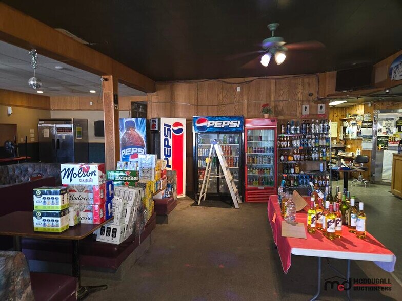 More Photos Of 90 3 Ave W, Shaunavon Hotel For Sale