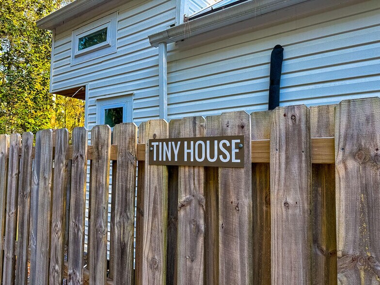 More Photos Of 7009 Creek Stone Rd, Milton Lodge Meeting Hall For Sale