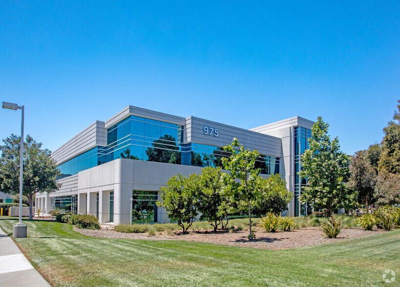 Primary Photo Of 975 Island Dr, Redwood City Office For Lease
