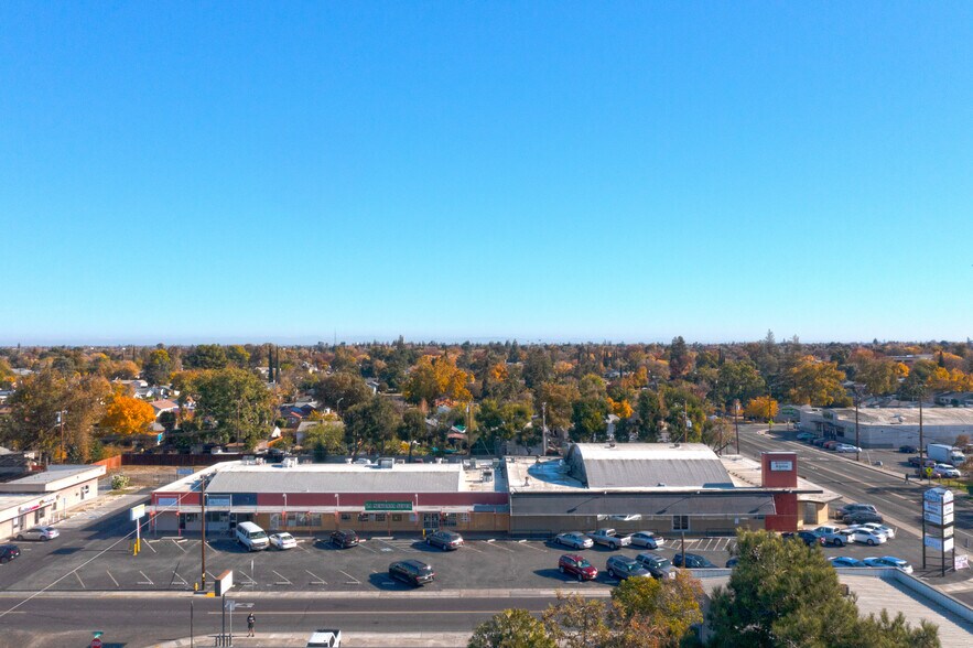 More Photos Of 3314-3406 Delaware Ave, Stockton Storefront For Sale