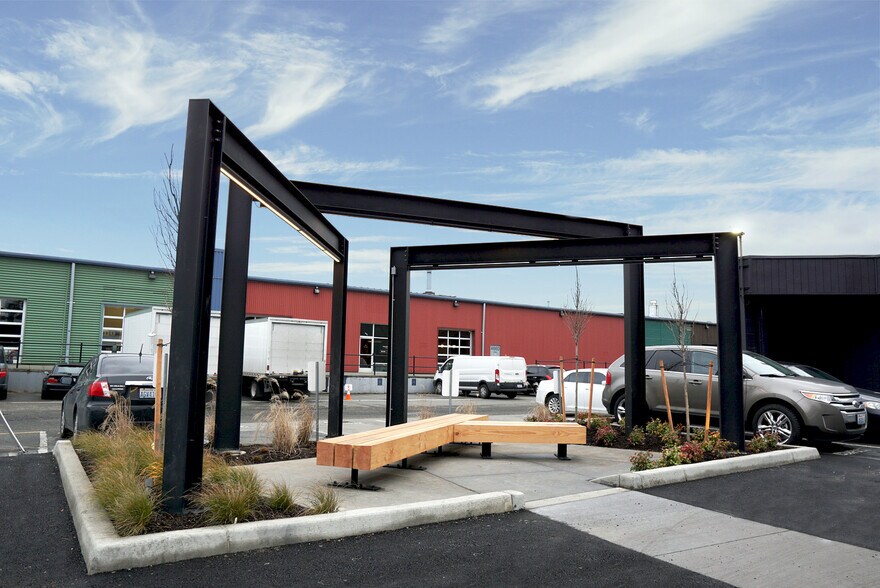 More Photos Of 4634-4636 E Marginal Way S, Seattle Unknown For Lease