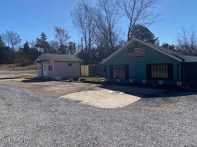 More Photos Of 7696 Highway 4 W, Senatobia Office For Sale