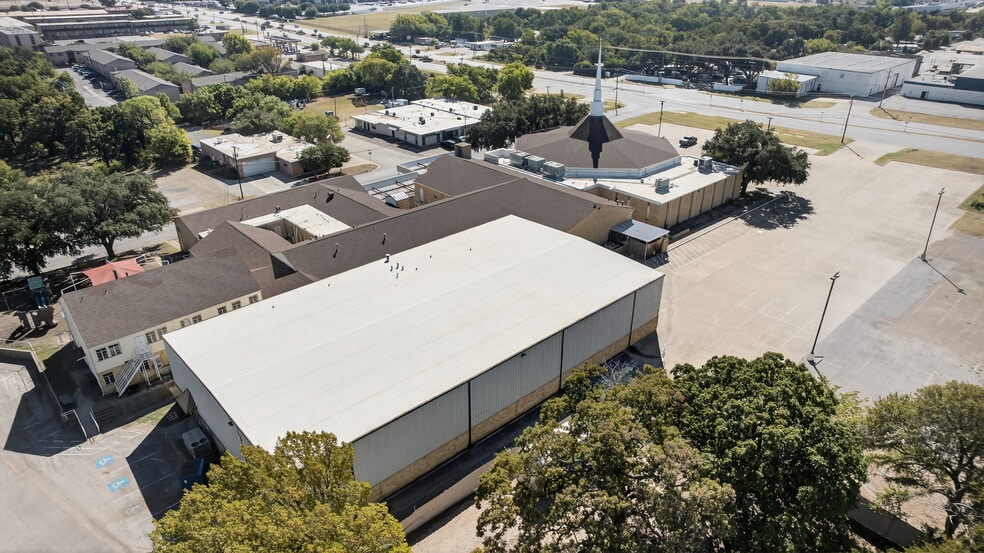 More Photos Of 147 Hurst Blvd, Hurst Religious Facility For Sale