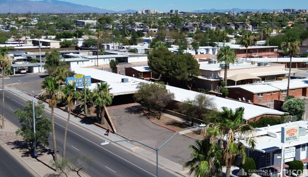 More Photos Of 707 W Miracle Mile, Tucson Hotel For Sale