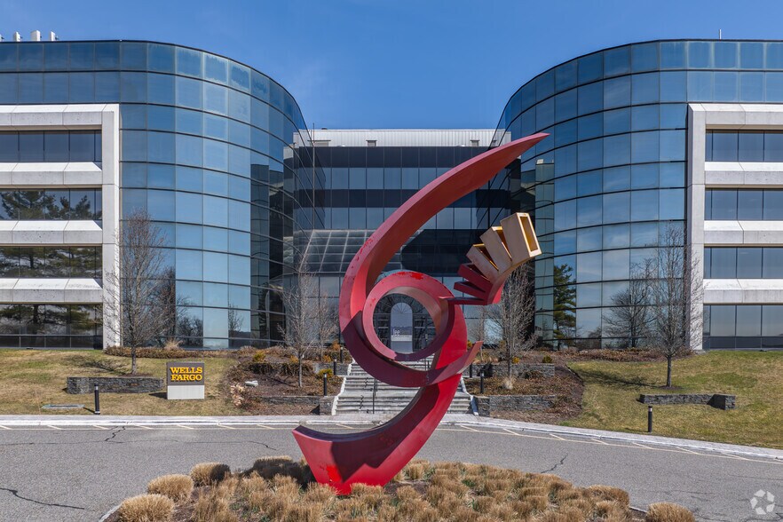 More Photos Of 83 Wooster Heights Rd, Danbury Office For Lease