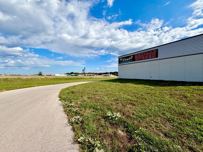 More Photos Of 306 E Chestnut St, Strafford Freestanding For Sale