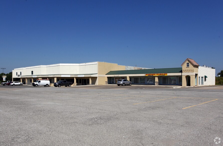 More Photos Of 13795 S Ok-51 Hwy, Coweta Unknown For Lease