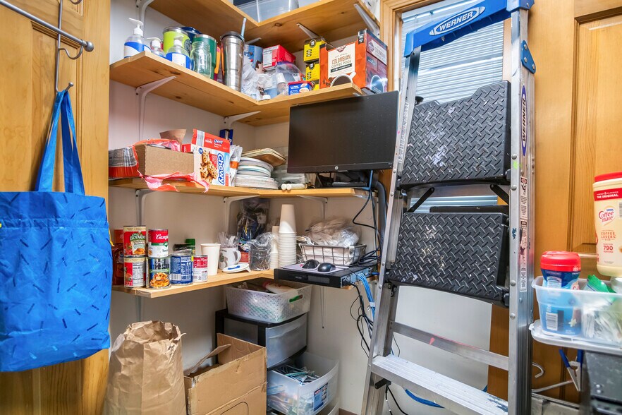 More Photos Of 34 White St, Fredonia Office For Sale