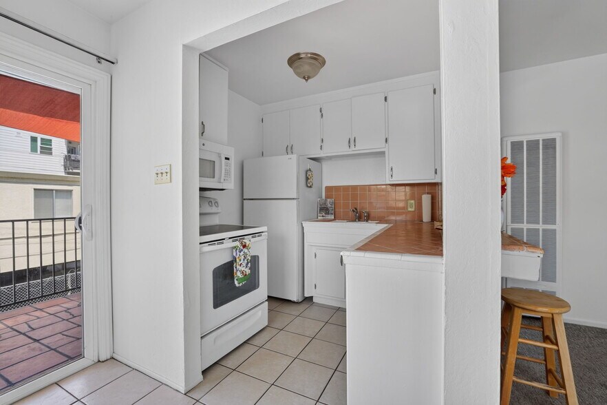 More Photos Of 614 17th St, Sacramento Apartments For Sale