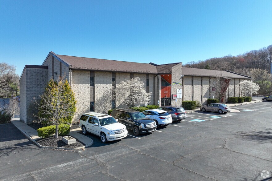 Primary Photo Of 201 Smith Dr, Cranberry Township Medical For Sale
