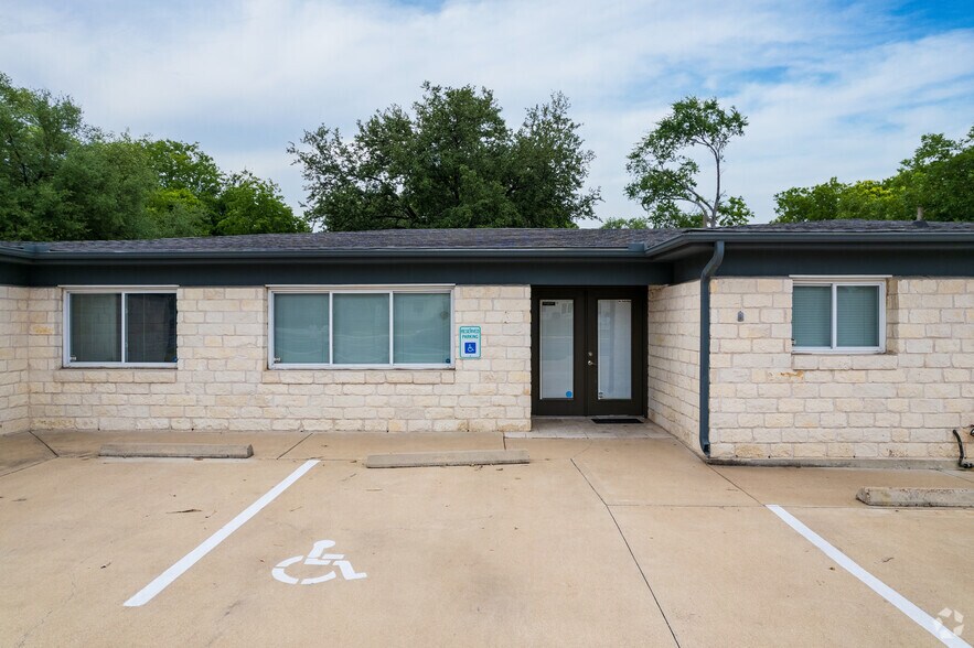 More Photos Of 1206 W Slaughter Ln, Austin Office For Lease