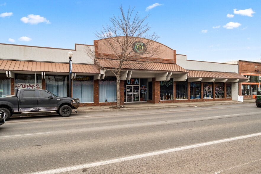 More Photos Of 178 SW 5th St, Madras Storefront Retail Office For Sale