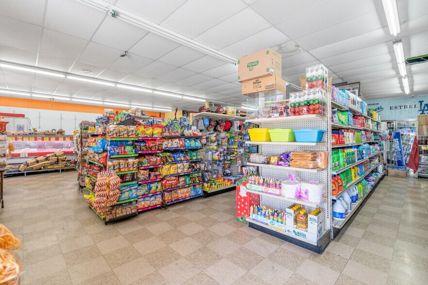 More Photos Of 10236 Long Beach Blvd, Lynwood Supermarket For Sale