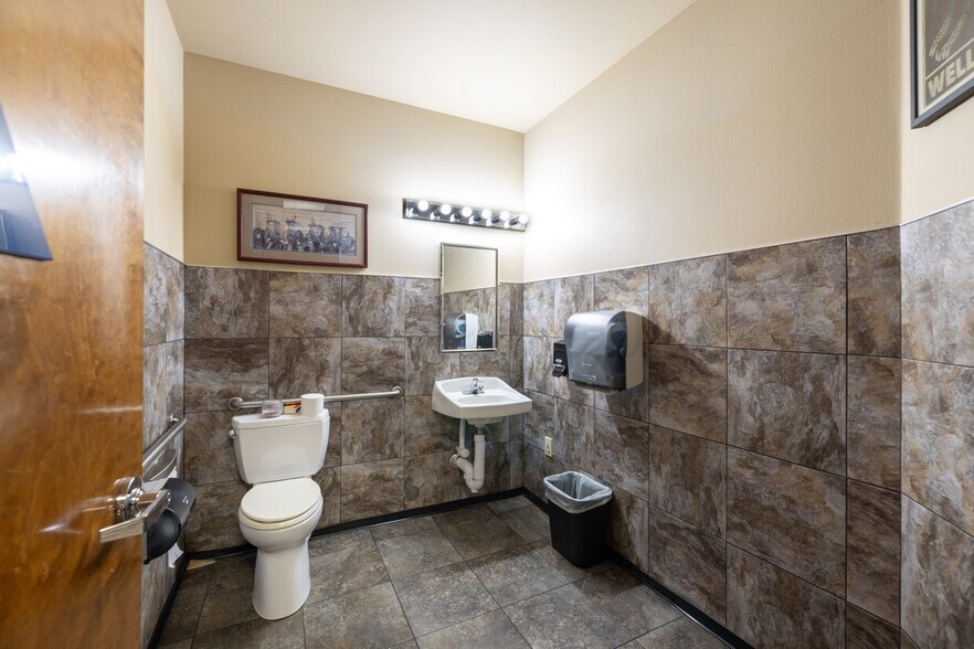 More Photos Of 8203 Sierra College Blvd, Roseville Office For Sale