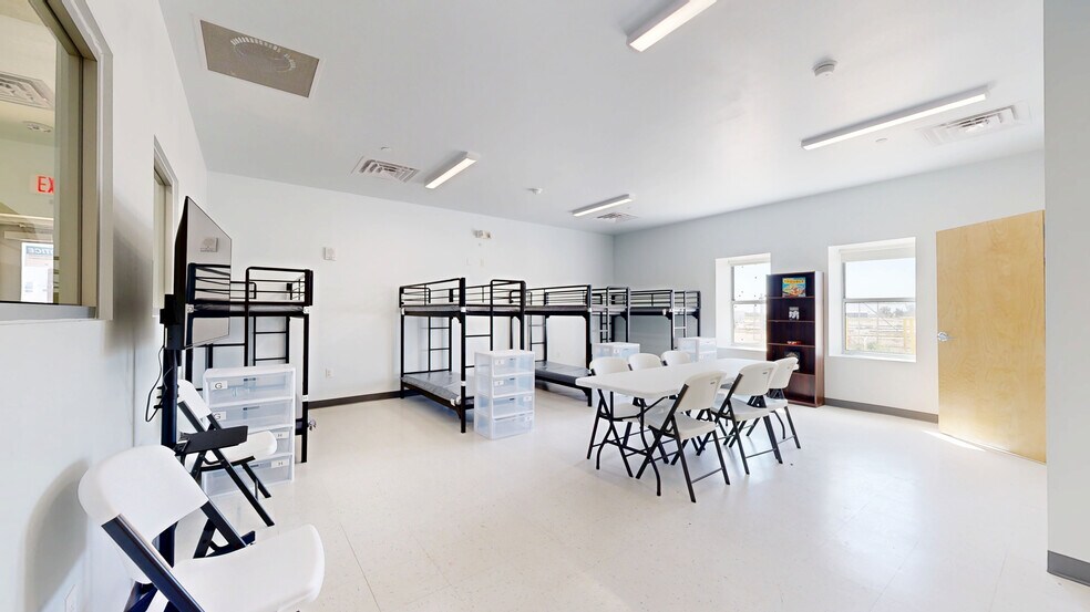 More Photos Of 434 Urenda Loop, Carrizo Springs Industrial For Sale