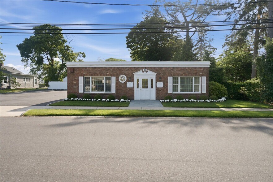 Primary Photo Of 33 Candee Ave, Sayville Medical For Lease