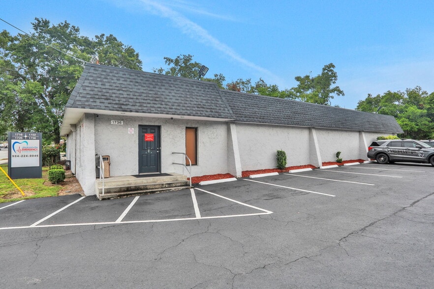 More Photos Of 1736 University Blvd S, Jacksonville Medical For Lease