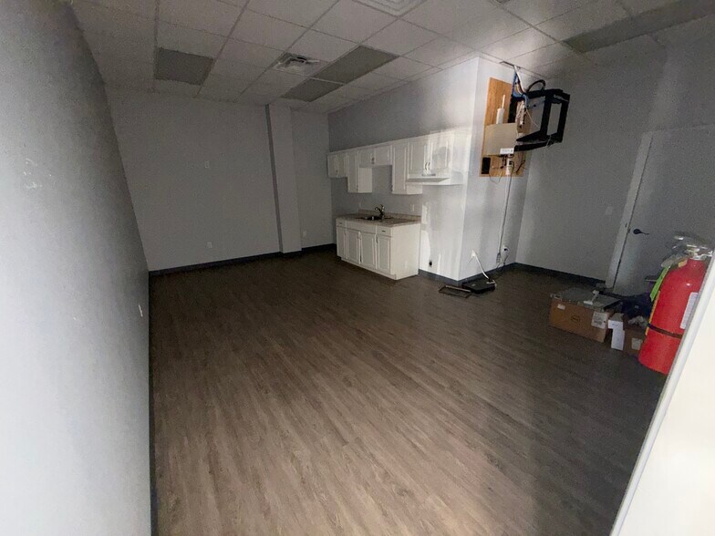 More Photos Of 3466 McCullough Blvd, Belden Storefront For Lease