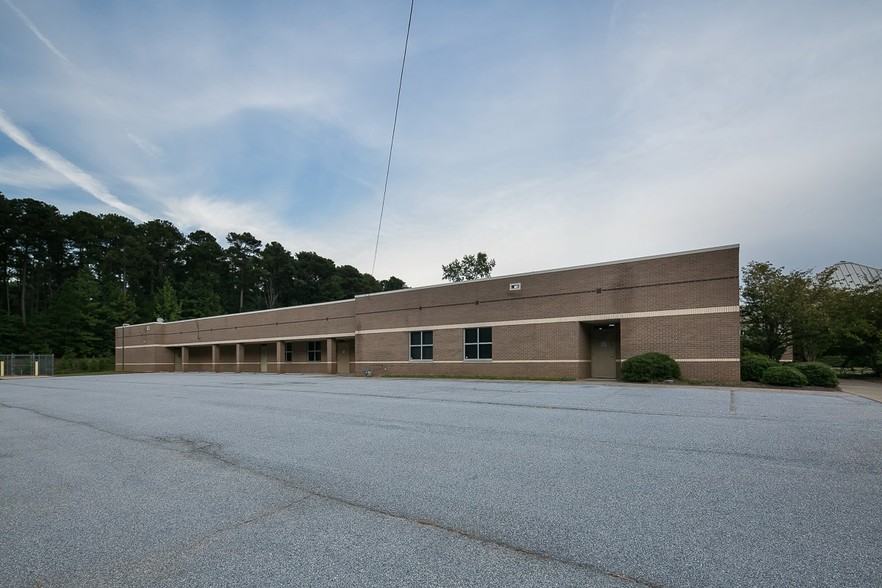 More Photos Of 705 Breedlove Dr, Monroe Medical For Lease