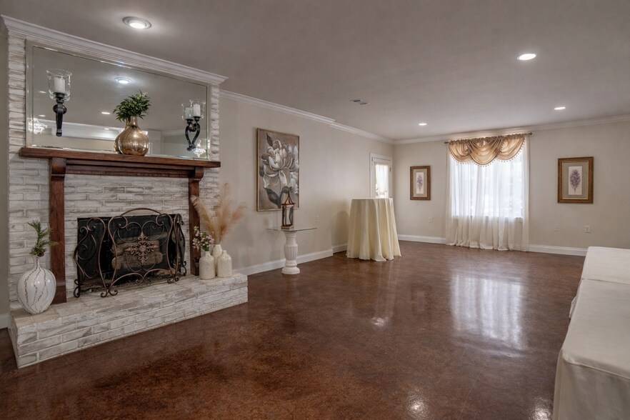 More Photos Of 5800 England Dr, Alexandria Specialty For Sale