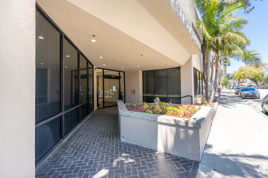 More Photos Of 425 E Colorado St, Glendale Office For Lease