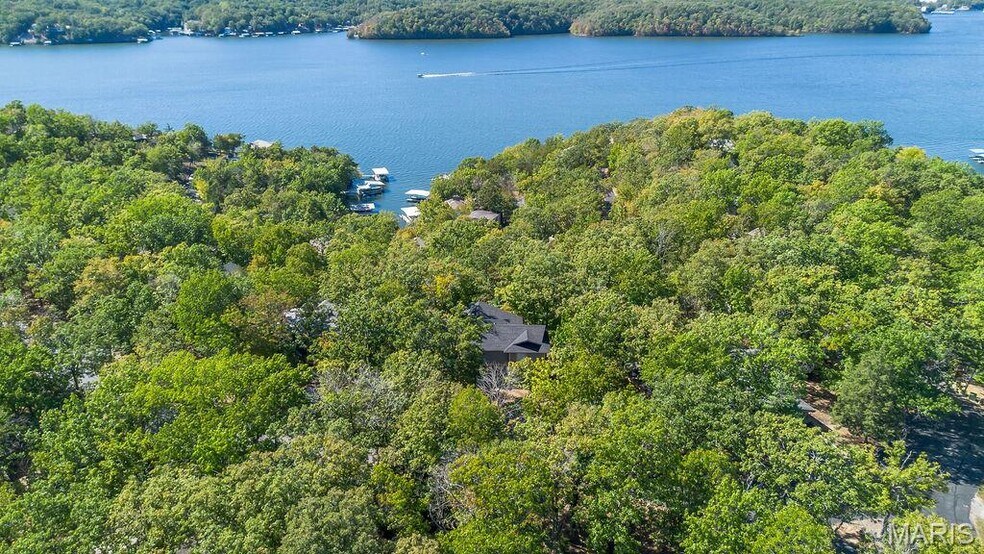 More Photos Of 35 Walkers Cay Drive, Osage Beach Apartments For Sale
