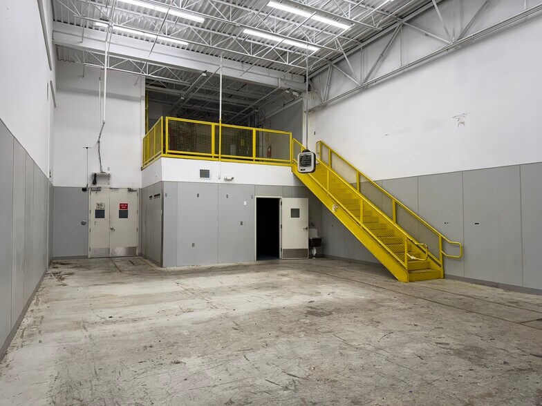 More Photos Of 9006 Greenwell Springs Rd, Baton Rouge Drugstore For Sale