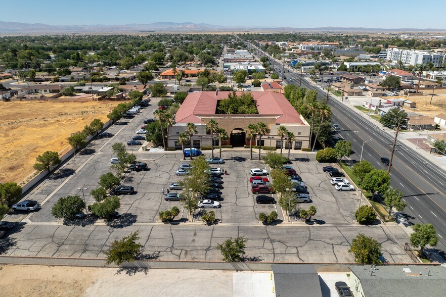 More Photos Of 44725 10th St W, Lancaster Medical For Sale
