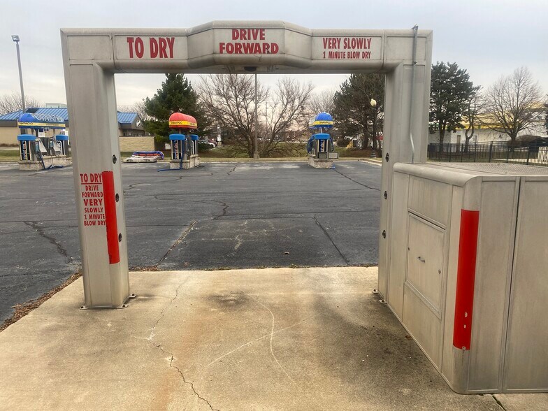 More Photos Of 1250 Douglas Rd, Oswego Carwash For Sale