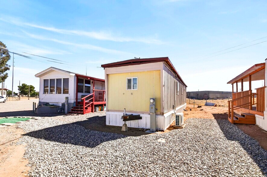 More Photos Of 11398 Bartlett Ave, Adelanto Contractor Storage Yard For Sale