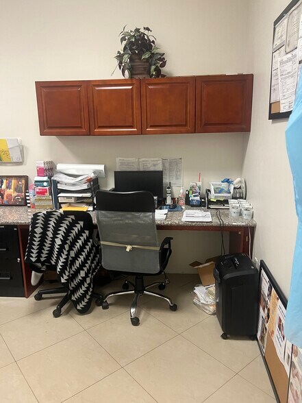 More Photos Of 1741-1759 N University Dr, Pembroke Pines Storefront Retail Office For Sale