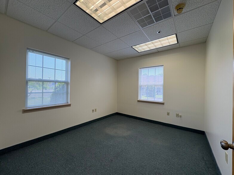 More Photos Of 134-136 Mill Rd, Quakertown Medical For Lease