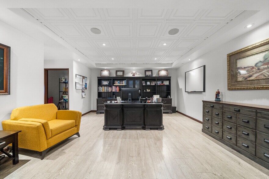 More Photos Of 25550 Hawthorne Blvd, Torrance Medical For Lease