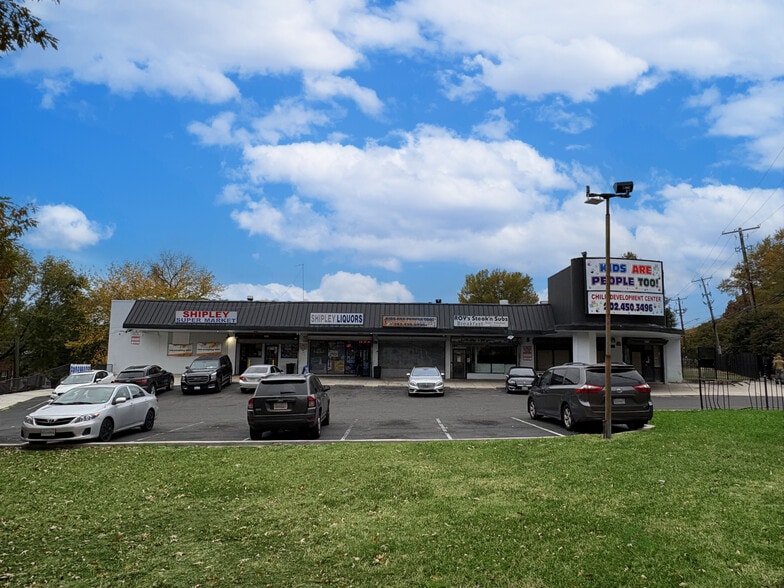 Primary Photo Of 2275 Savannah St SE, Washington General Retail For Sale
