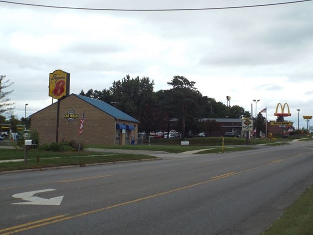 More Photos Of 1111 N Main St, Bellefontaine Office For Sale