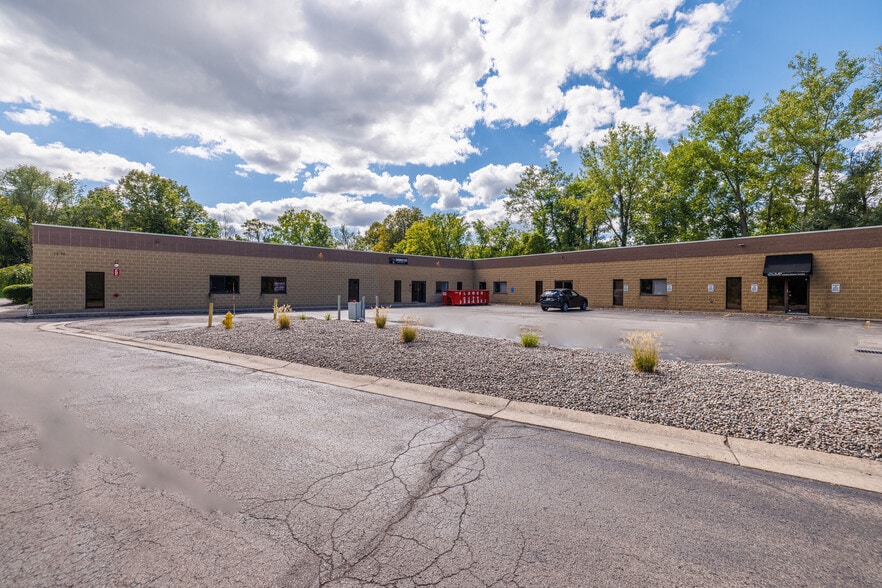 More Photos Of 1290 Blossom Dr, Victor Medical For Lease