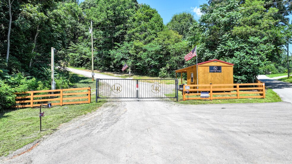More Photos Of 180 Lakeland Ridge Rd, Bean Station Specialty For Sale