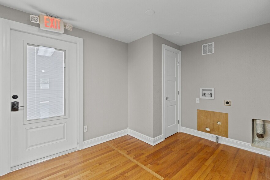 More Photos Of 1122 Omaha St, Palm Harbor Office Residential For Sale