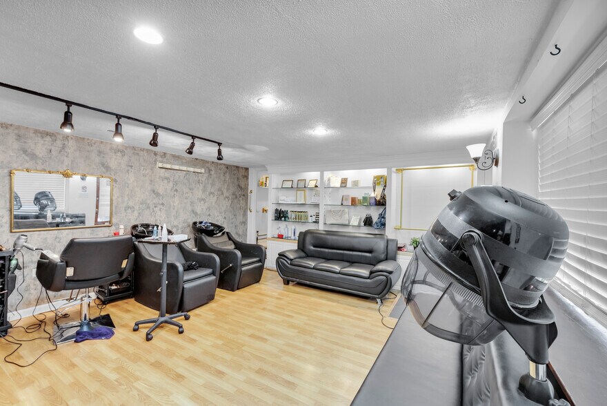 More Photos Of 1501 W Chew St, Allentown Storefront Retail Residential For Sale