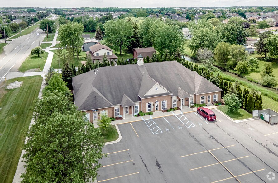 More Photos Of 46807 Garfield Rd, Macomb Medical For Lease