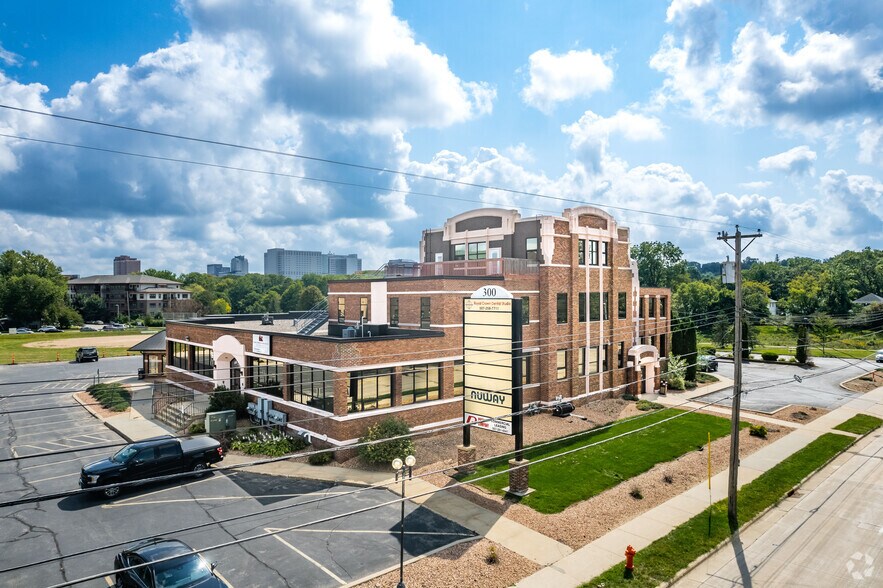 More Photos Of 300 11th Ave NW, Rochester Medical For Lease