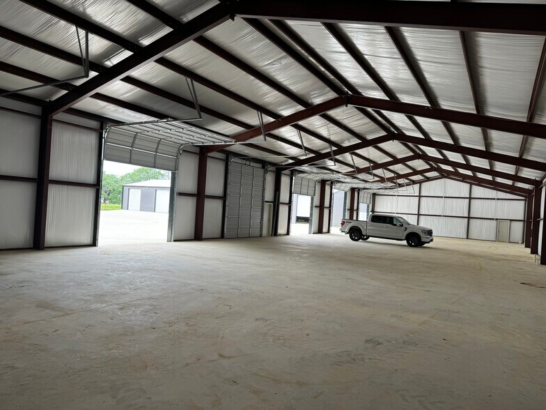 More Photos Of 13763 State HWY 155 S hwy, Tyler Warehouse For Lease