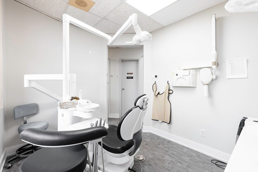 More Photos Of 3852 Finch Ave, Toronto Office For Sale
