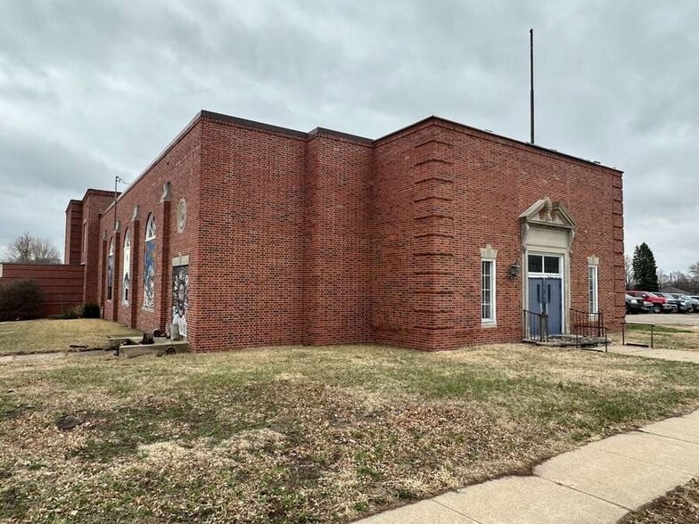 Primary Photo Of 409 E Adams St, Oneill Schools For Sale