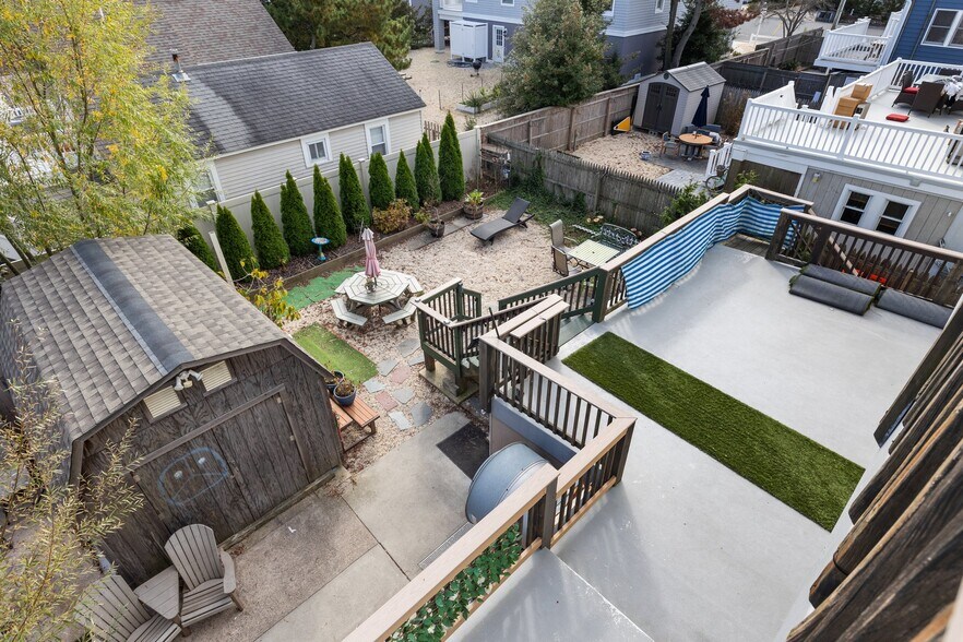 More Photos Of 512 Long Beach Blvd, Surf City Restaurant For Sale