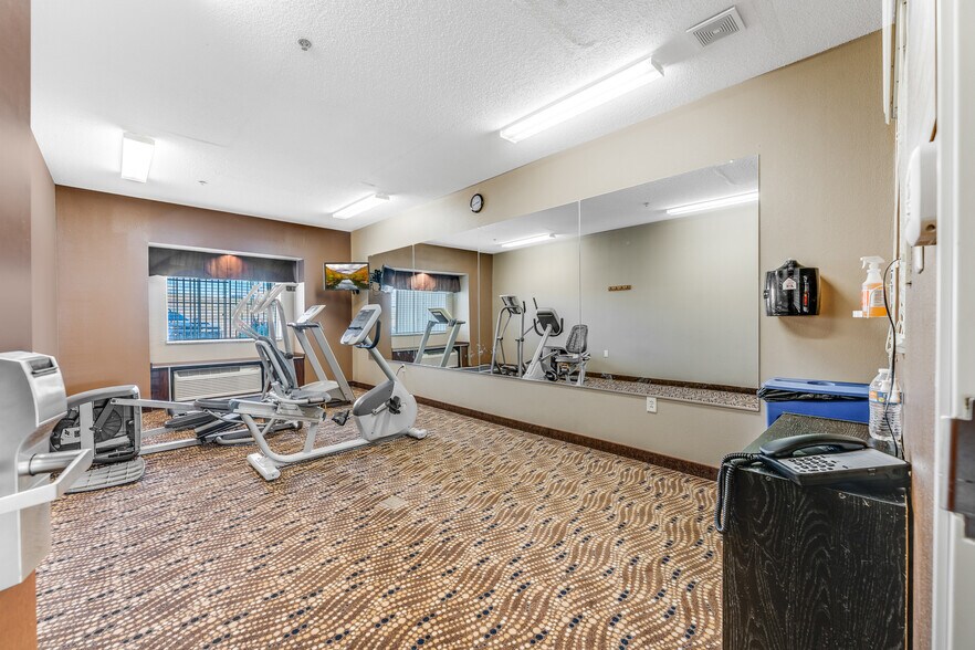 More Photos Of 20 Southland Dr, Fairmont Hotel For Sale