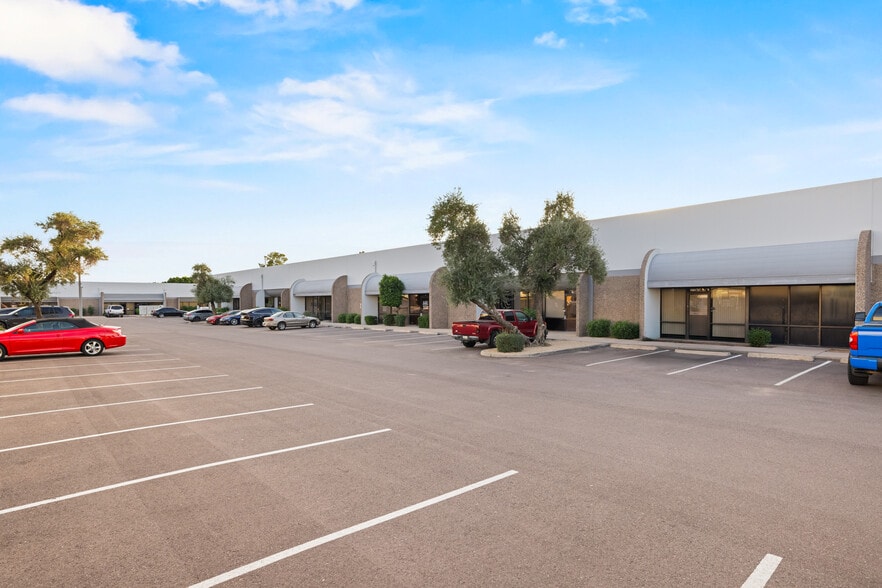 More Photos Of 1711 W Rose Garden Ln, Phoenix Unknown For Lease